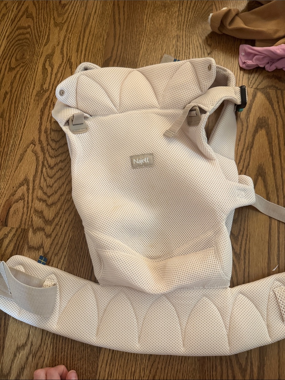 Najell Easy in Cream Like New